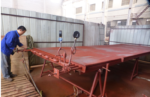 凱能鍋爐產(chǎn)品進(jìn)行水壓試驗(yàn)